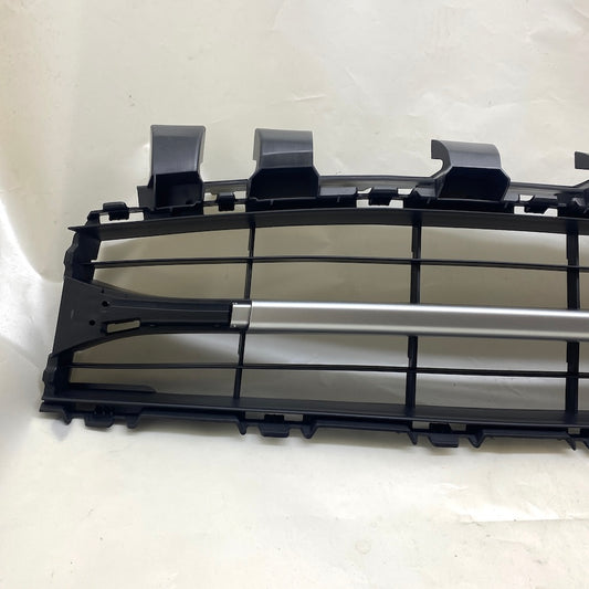 Renault Megane 2 Orta Izgara -Makyajlı Kasa 8200740525