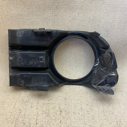 Renault Megane 2 Sis Far Çerçevesi 8200115117