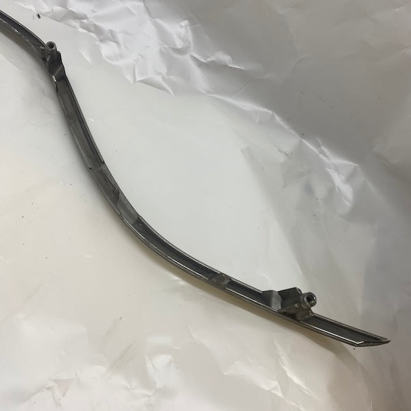 Renault Megane 4 Ön Panjur Çıtası 623851211 2016-2021