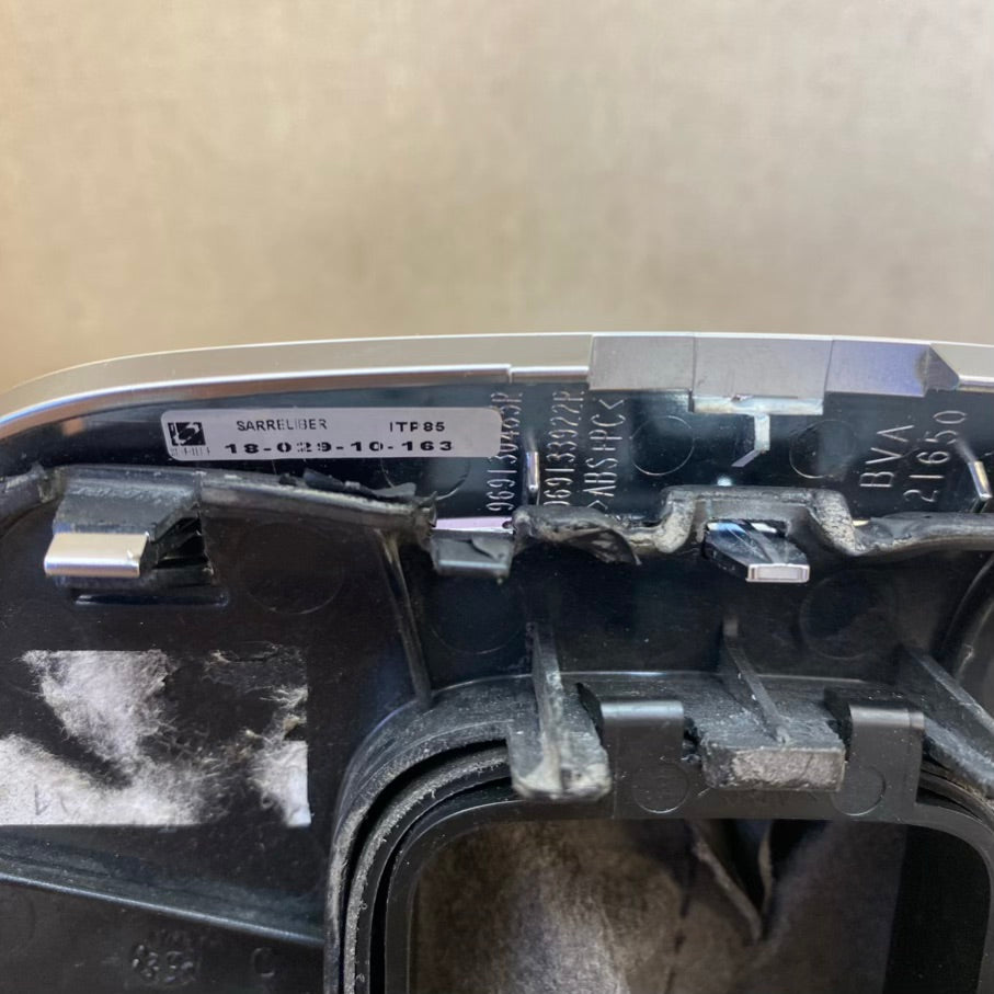 Renault Megane 4 Vites Körüğü ve Çerçevesii 969130485R 969133922R