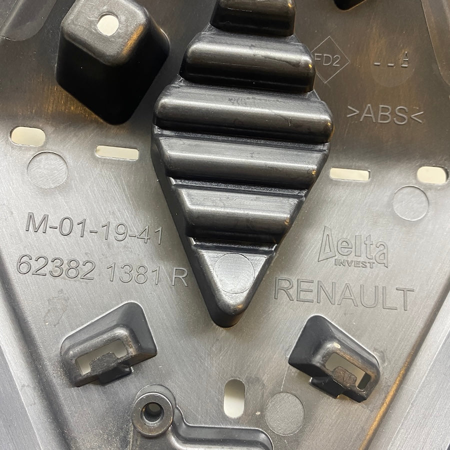 Renault Taliant Ön Panjur Ortası 623821381