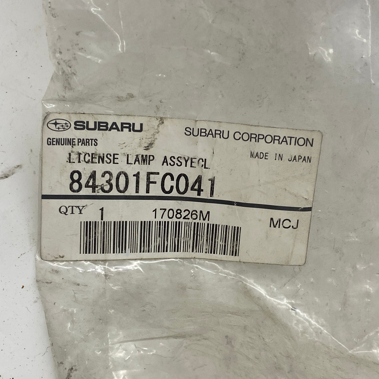 Subaru Forester Arka Plaka Lambası 84301FC041 Orijinal