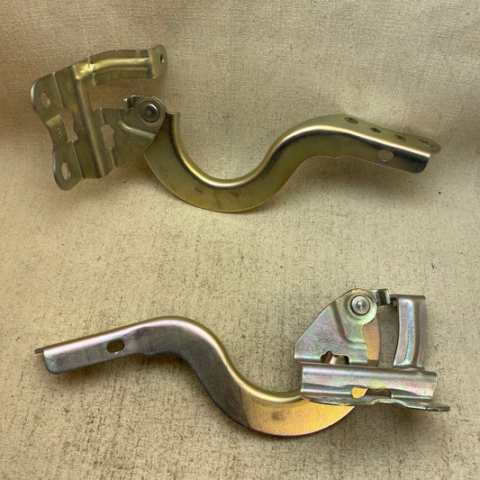 TOYOTA Corolla Kaput Menteşesi 53420-02320