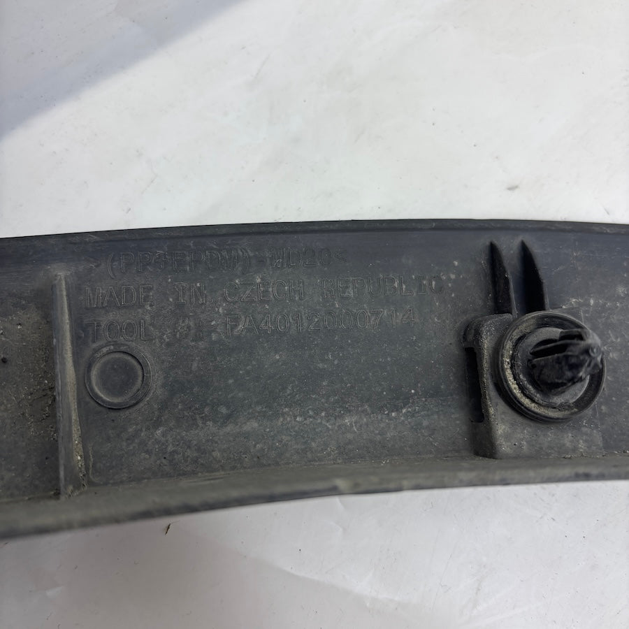 Tesla Model Y Dodik FA4012000714