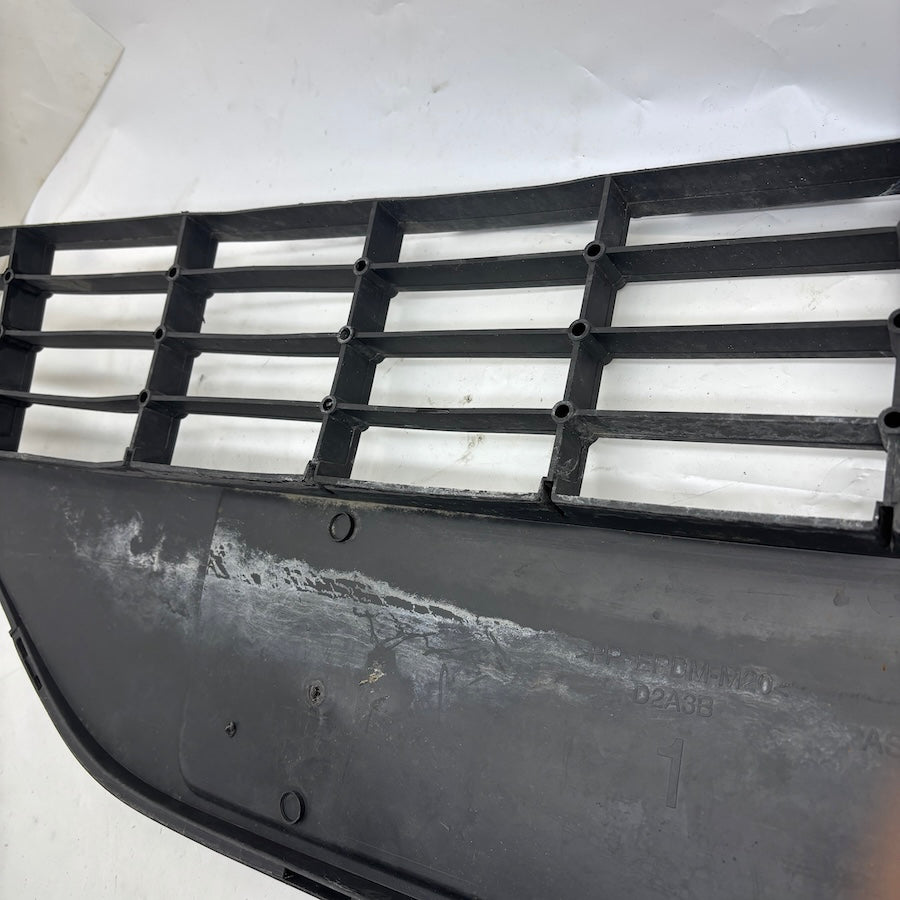 Toyota Avansis Ön Tampon Orta Izgara 53112-05090