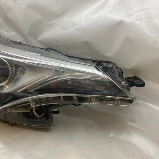 Toyota Avensis Sağ Far Orijinal 2015-2018