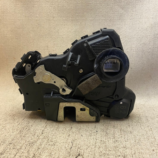 Toyota Corolla Arka Sağ Kapı Kilidi