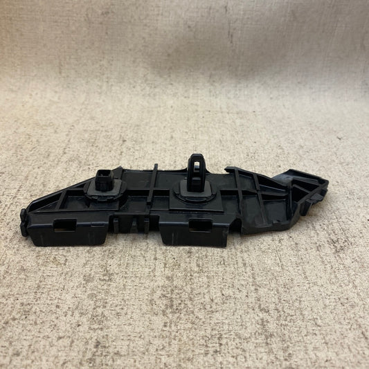 Toyota Corolla Arka Tampon Braketi 5215802010