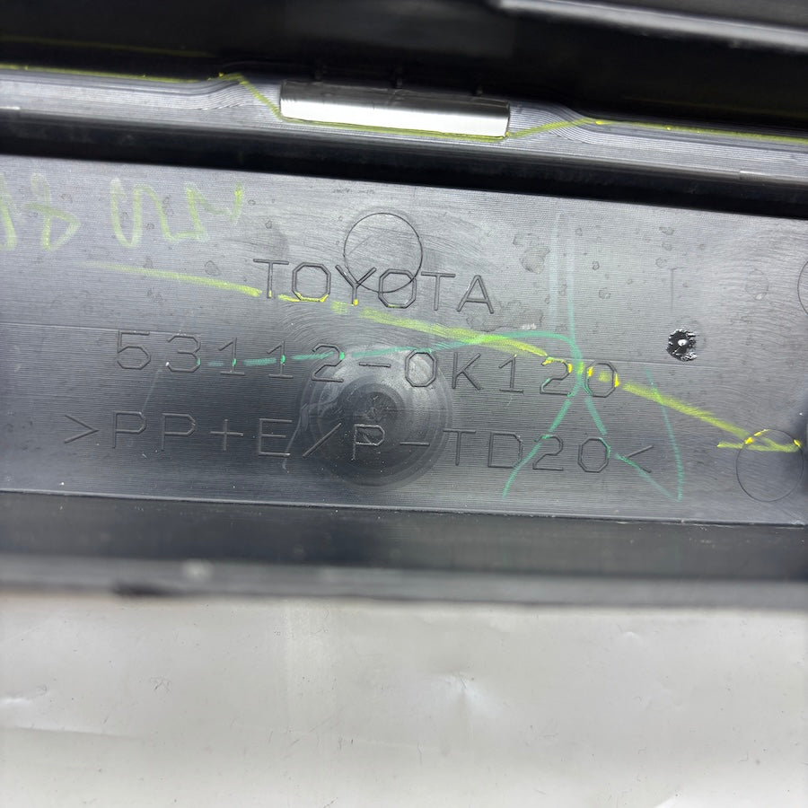 Toyota Hilux Tampon Orta Izgara 53112-OK120