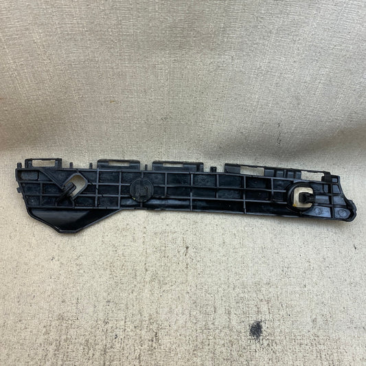 Toyota Yaris Arka Tampon Bağlantı Braketi Sağ 52575-0D130