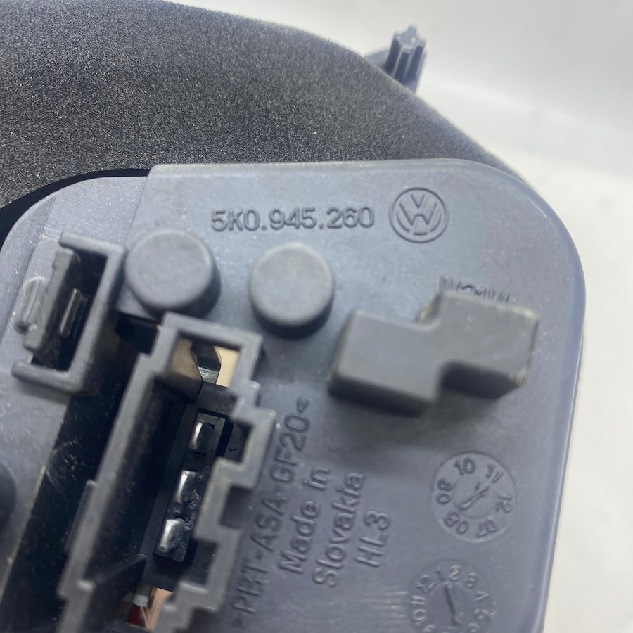 VOLKSWAGEN Golf Mk6 Sağ İç Stop 5K0.945.260