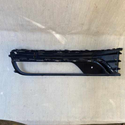 VOLKSWAGEN PASSAT B7 Sis Far Çerçevesi 3AA853666