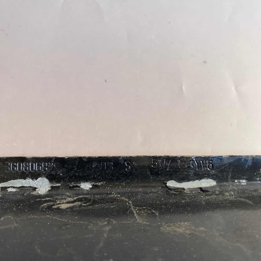 VOLKSWAGEN PASSAT B8 Far Üst Sacı 3G0805931