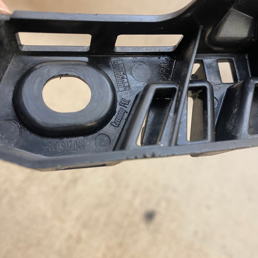 VOLKSWAGEN PASSAT B8 Ön Tampon Braketi 3G0.807.049