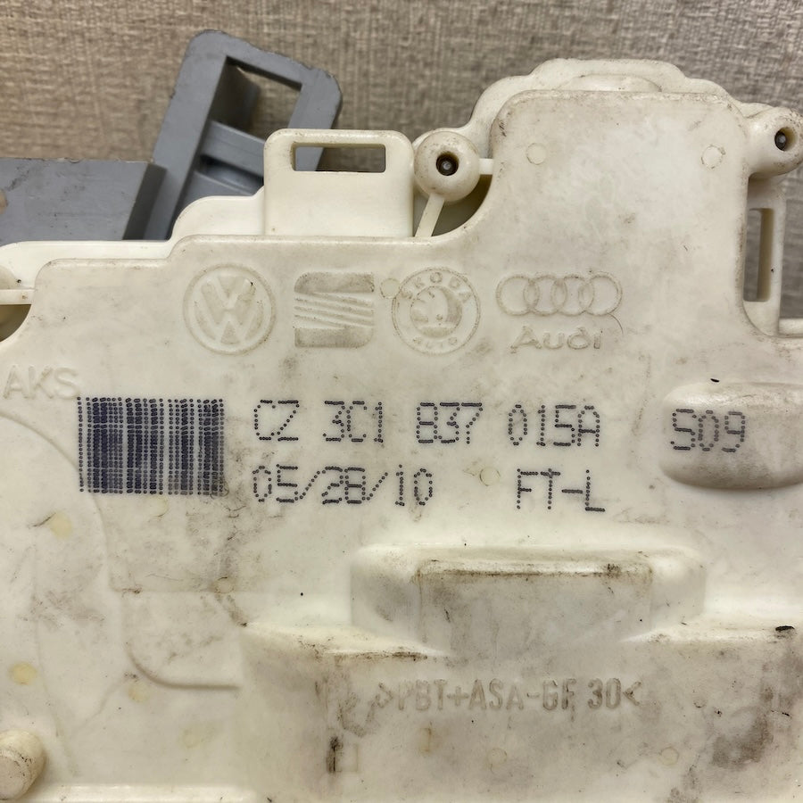 VOLKSWAGEN Passat B6 Ön Sol Kapı Kilidi 3C1837015A