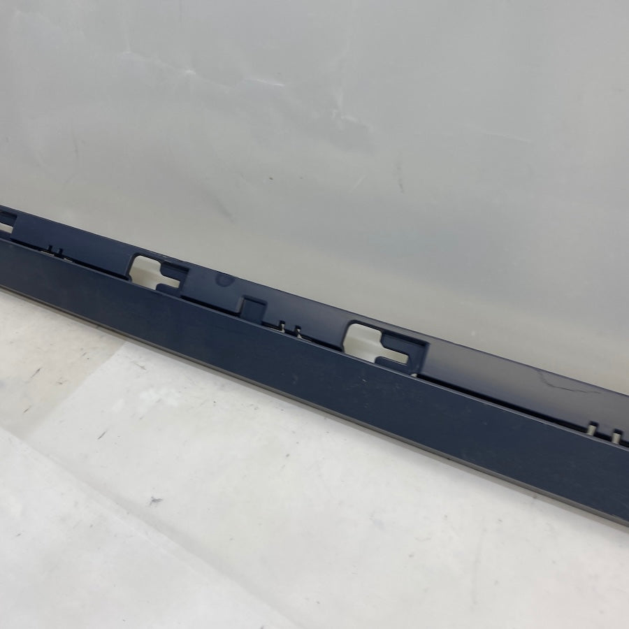 VOLKSWAGEN Passat Kapı Çıtası Ön Sağ 3G0854950 (2015-2023)