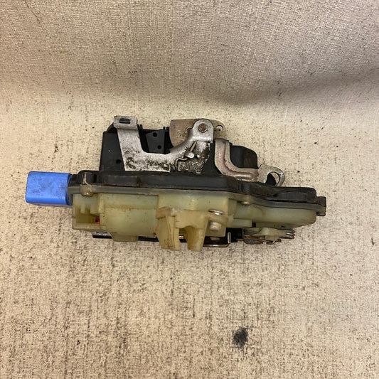 VOLKSWAGEN Polo 4 /Transporter T5-T6 Ön Sol Kapı Kilidi 3B1837016BQ