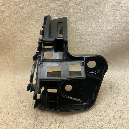 VOLKSWAGEN T-ROC Arka Sağ Tampon Braketi 2GA807454