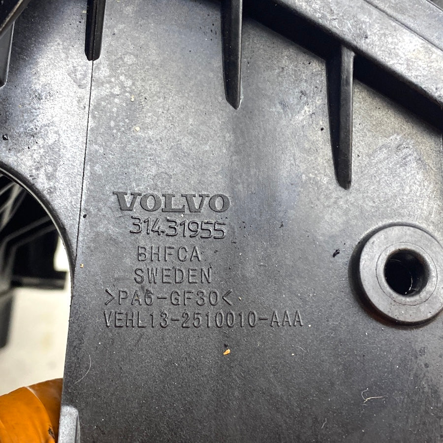 VOLVO 2.0 Dizel Turbo Emme Manifold'u 31431955 En Uygun Oto Parça