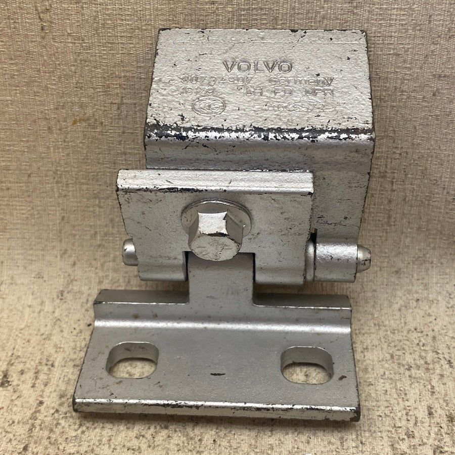 VOLVO Kapı Üst Menteşesi 30784907