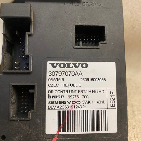 VOLVO S40 Ön Sol Cam Motoru 30797070AA