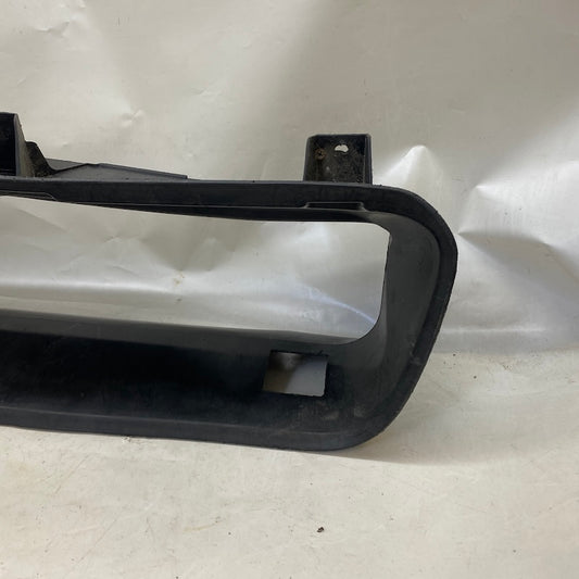 08678313 kodlu Volvo S40 radyatör üst hava yönlendirici – OEM çıkma