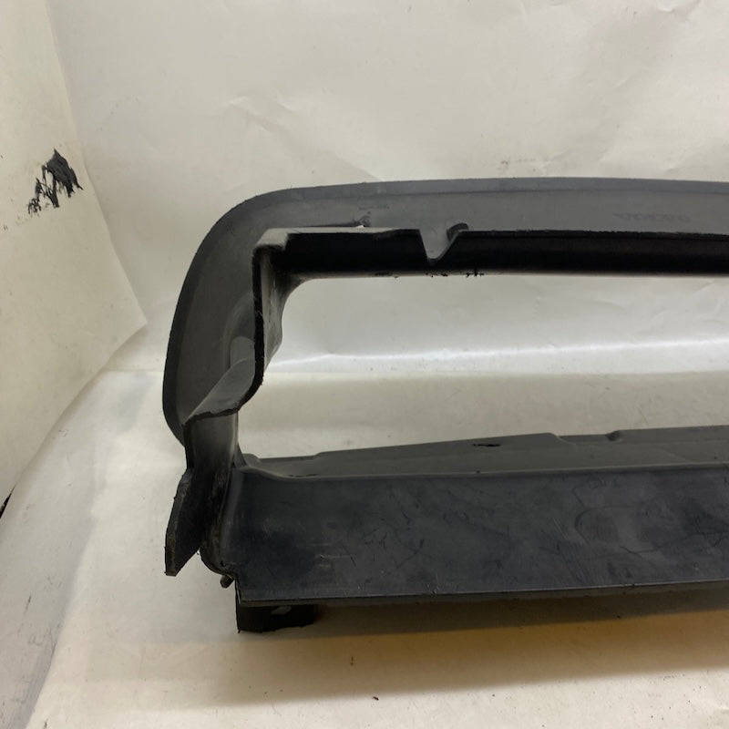 VOLVO S40 Radyatör Hava Deflektörü 08678313 Orijinal Çıkma 2008-2012