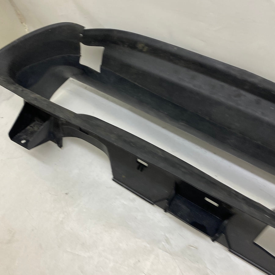 Volvo S40 V50 hava yönlendirici plastik parça, ön tampon alt iç kılavuzu