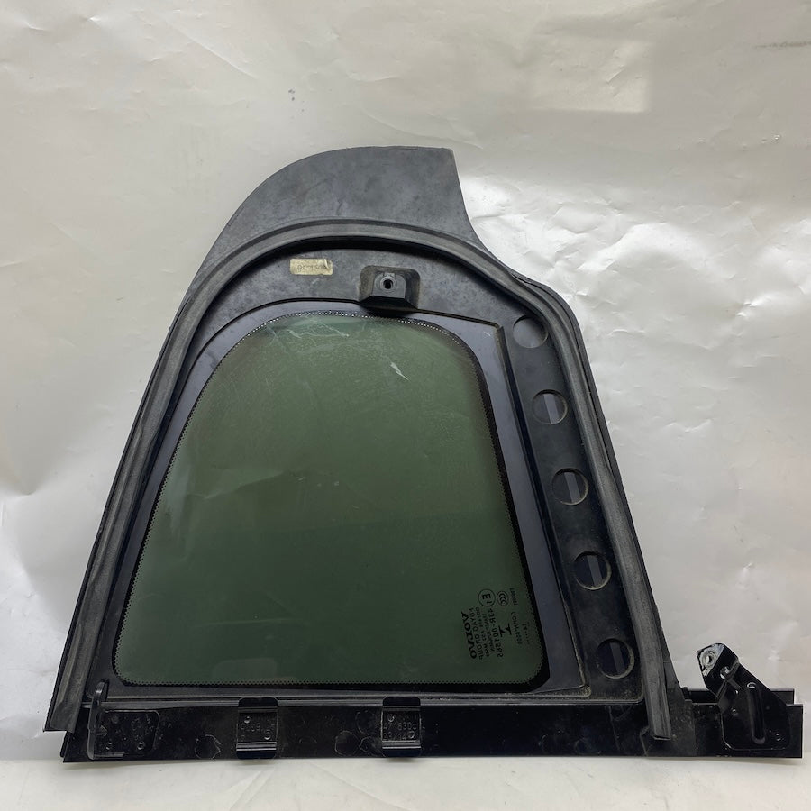 VOLVO S60 Arka Sağ Kelebek Camı 471630c