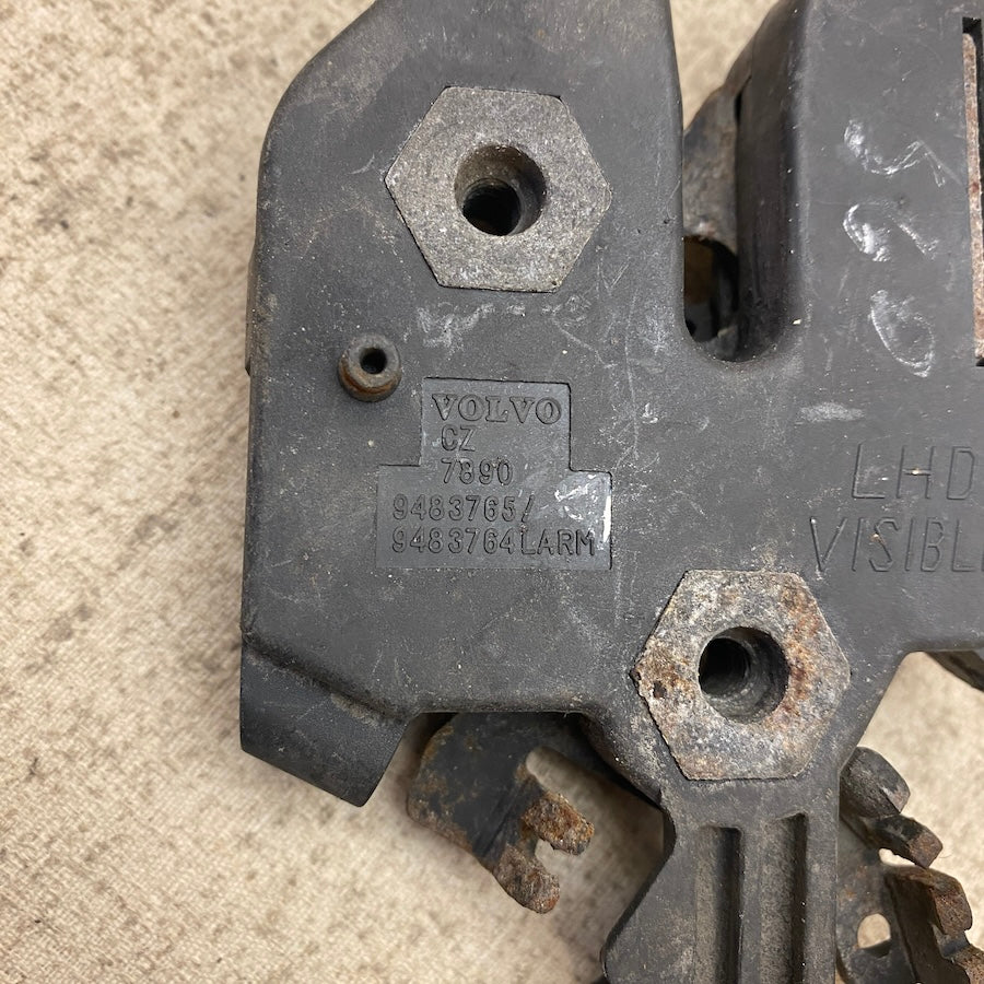 VOLVO S60 Bagaj Kilidi 9483765/9483764 2005