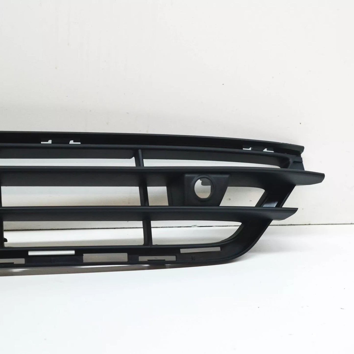 VOLVO S60 Tampon Orta Izgara (Park Sensörlü)31323859