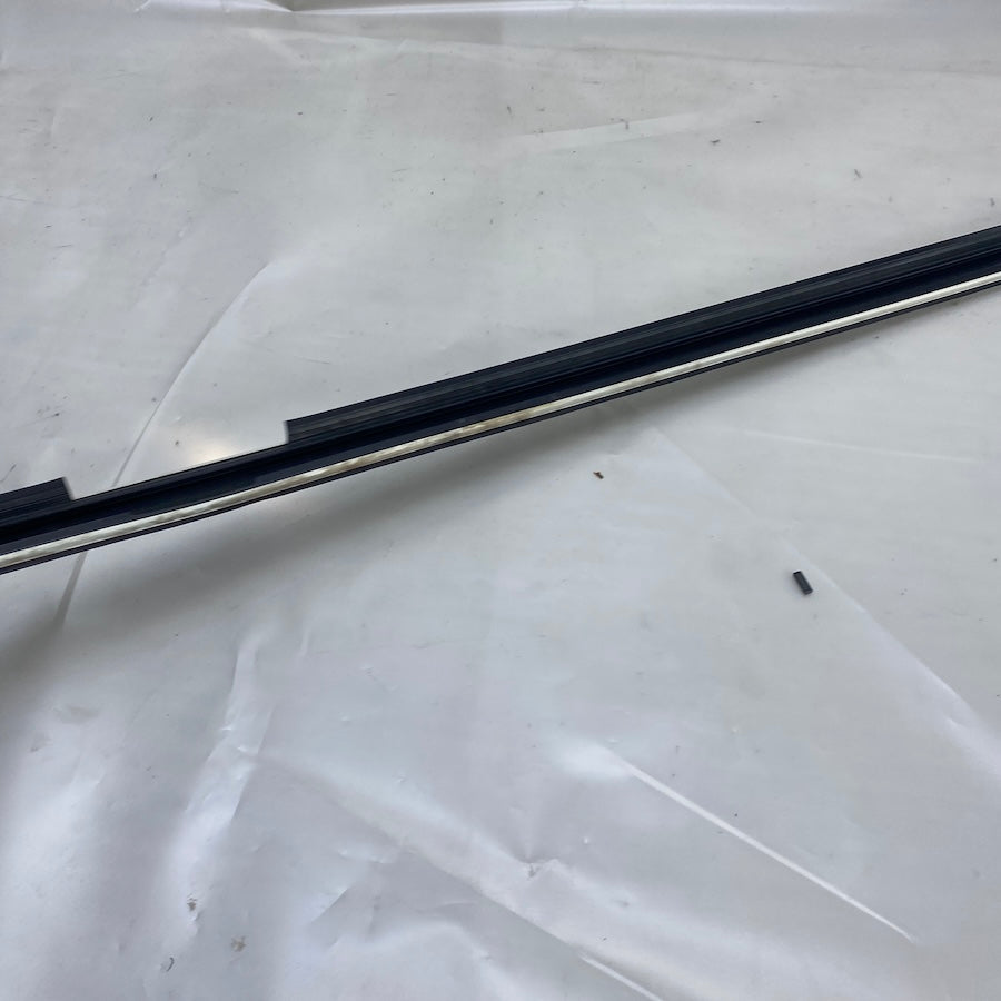 VOLVO S60 Tavan Oluk Çıtası Sağ 39992627 Orijinal Çıkma 2005-2010