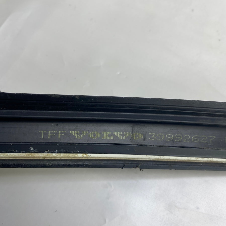 VOLVO S60 Tavan Oluk Çıtası Sağ 39992627 Orijinal Çıkma 2005-2010