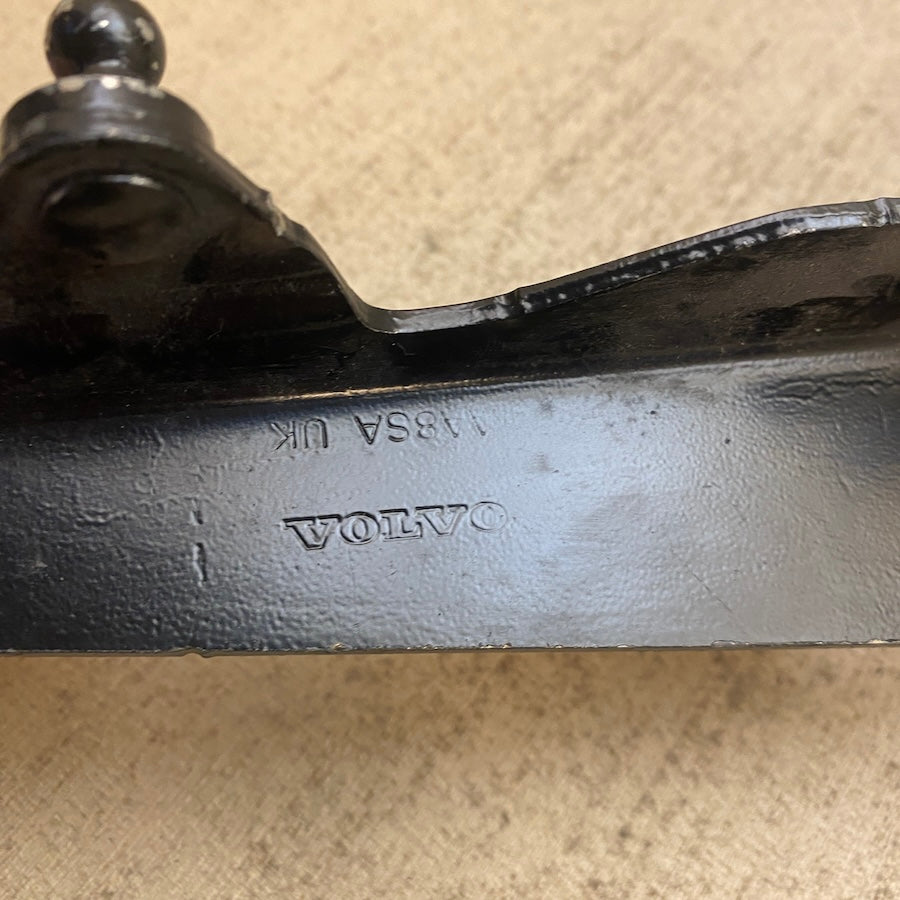 VOLVO S80 Kaput Menteşesi Sol 31385810