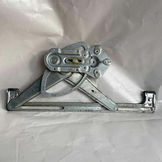 VOLVO S80 Ön Sağ Cam Krikosu 983165102