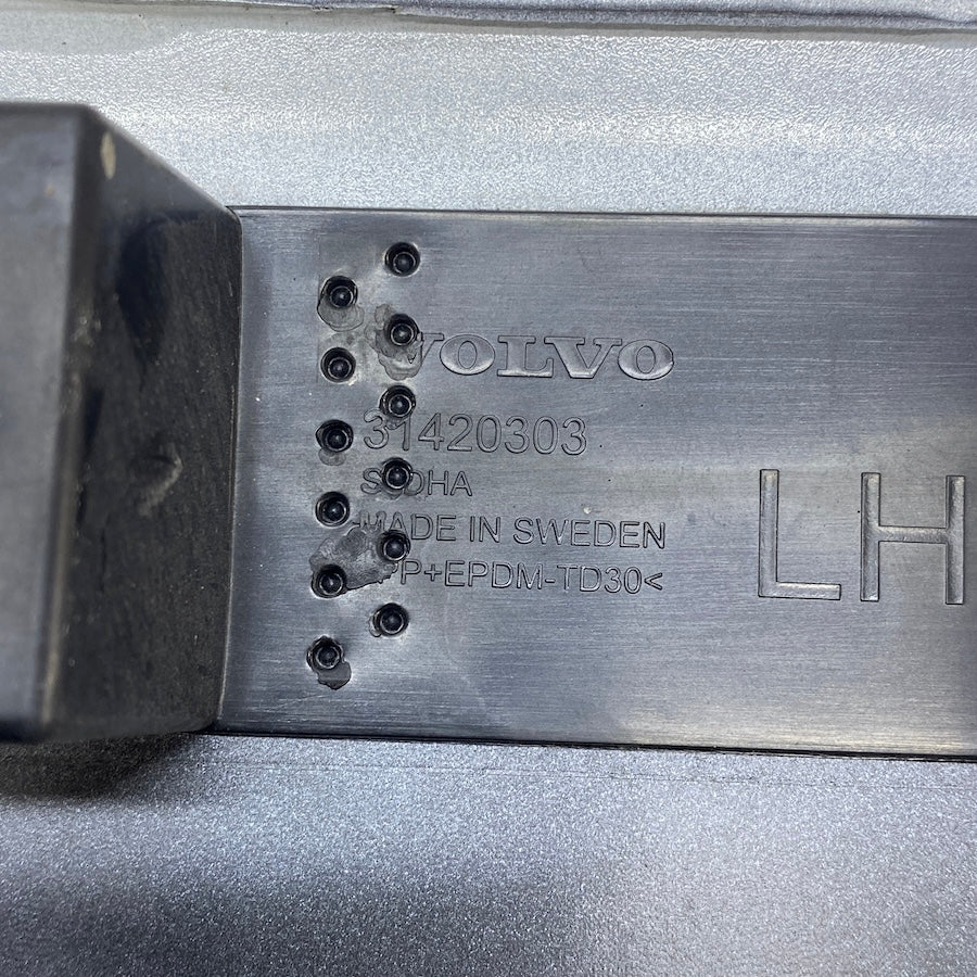VOLVO S90/V90 Marşpiyel Kaplaması 31672372/31672373 - En Uygun Oto Parça