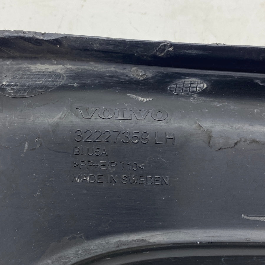 VOLVO S90/V90 Sol Sis Kapağı 32227359 En Uygun Oto Parça