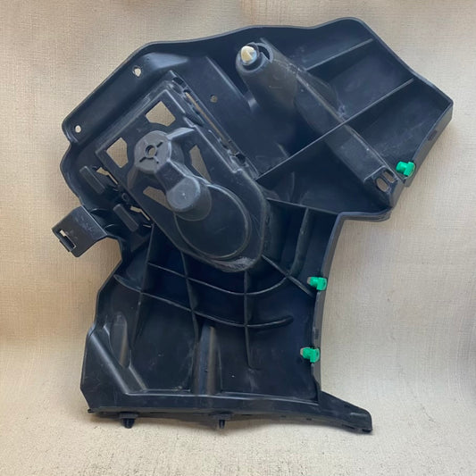 VOLVO V40 Arka Tampon Braketi 31395104/31395103