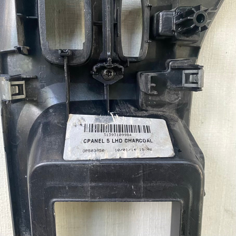 VOLVO V40 Gösterge Panel Braketi 31389537