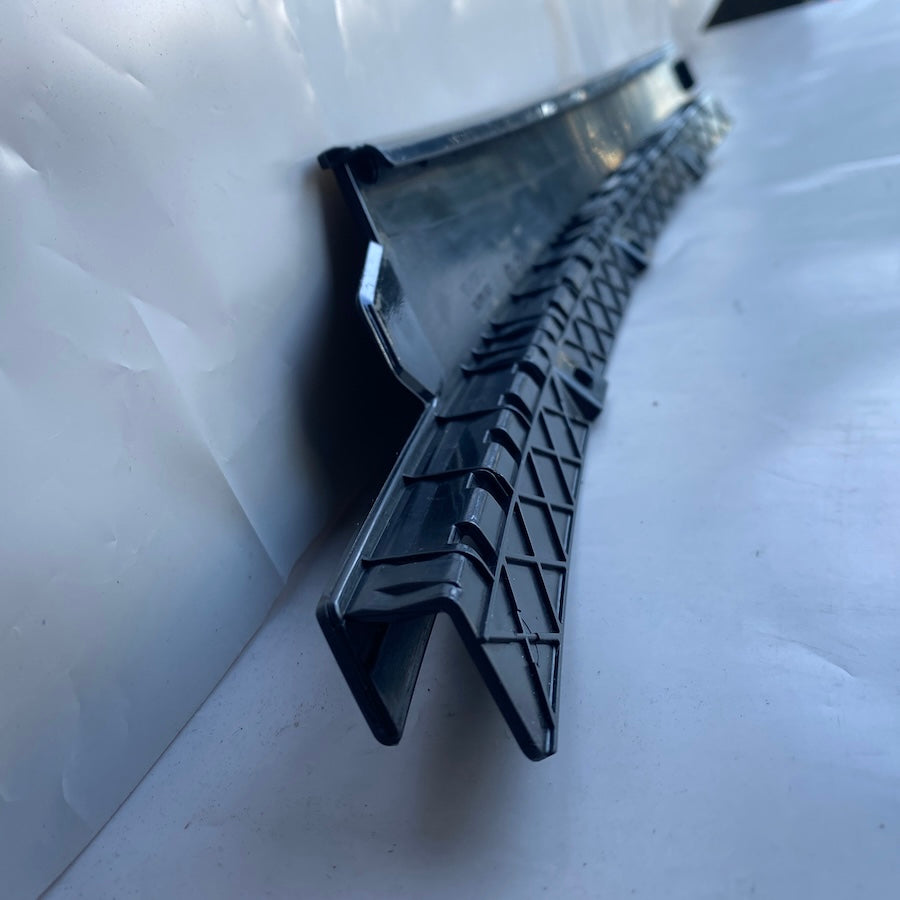 VOLVO V40 Ön Kapı Direk Çıtası Sol 31391183