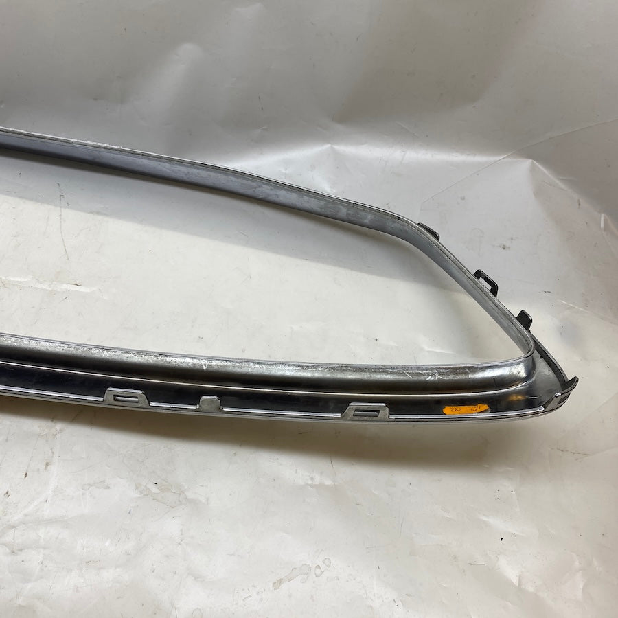 VOLVO V40 Ön Panjur Çerçeve Nikelajı 31290914
