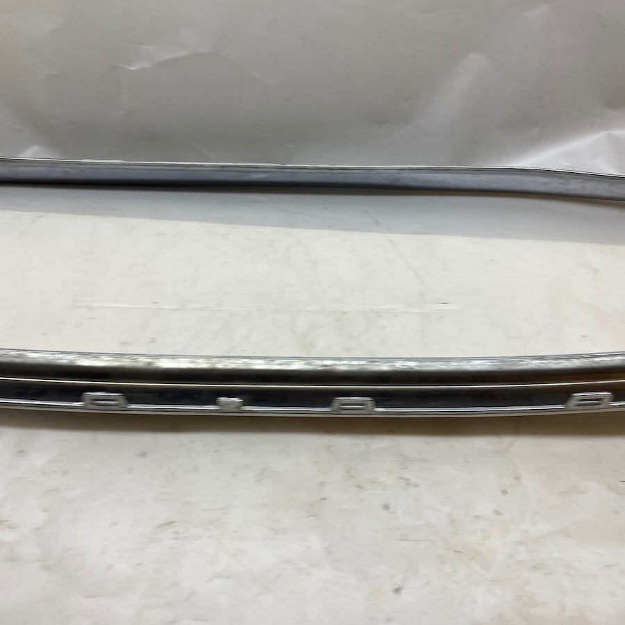VOLVO V40 Ön Panjur Çerçeve Nikelajı 31290914