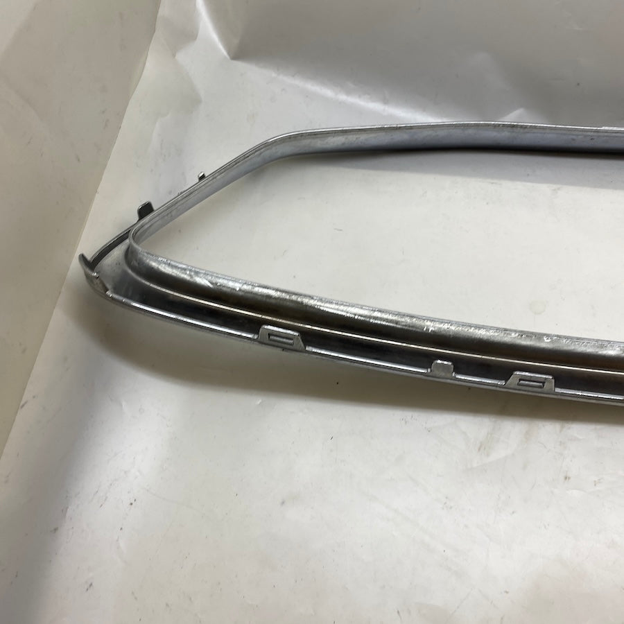 VOLVO V40 Ön Panjur Çerçeve Nikelajı 31290914