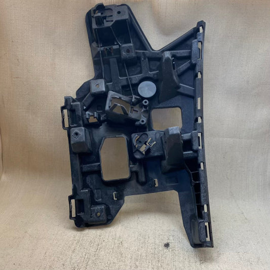 VOLVO V40 Ön Tampon Braketi 31425001