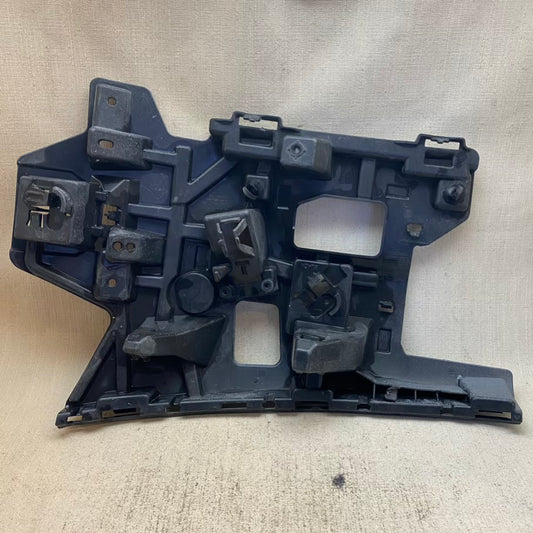 VOLVO V40 Ön Tampon Montaj Braketi 31283741