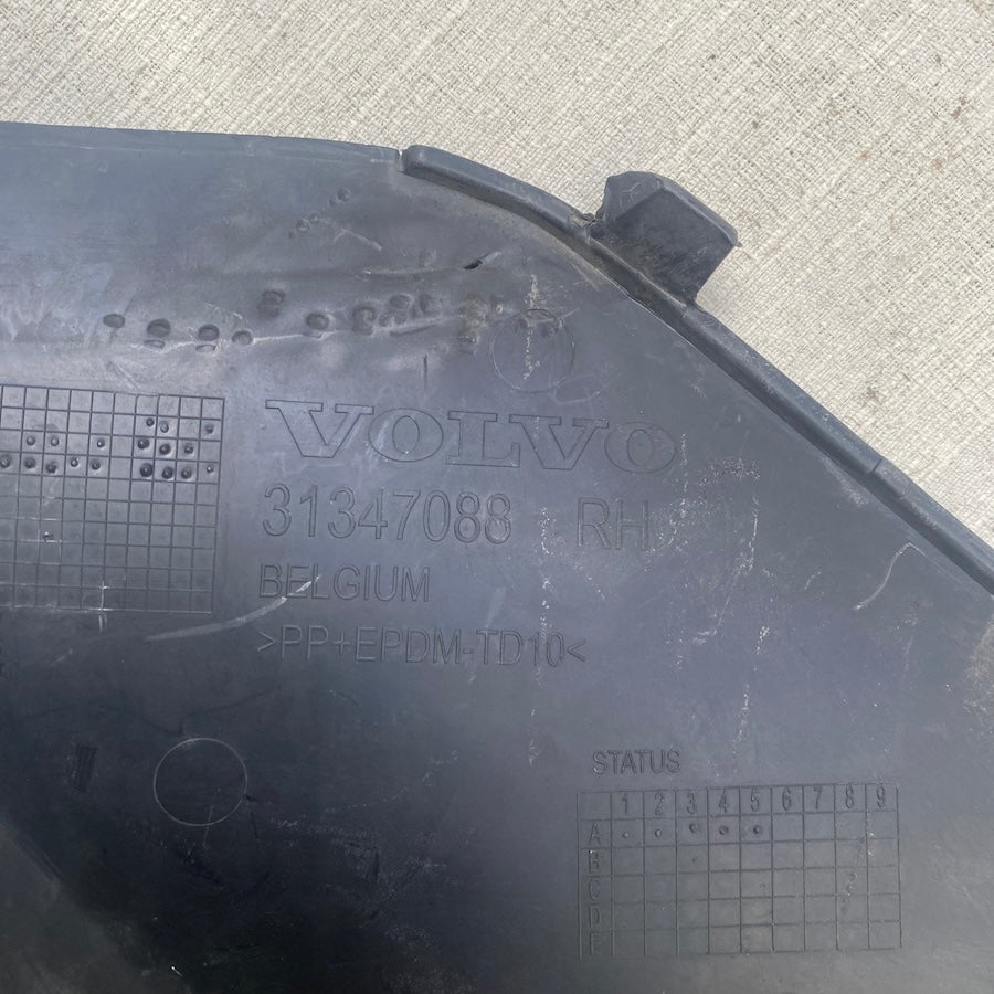 VOLVO V40 Ön Tampon Şerit Sağ 31347088 En Uygun Oto Parça