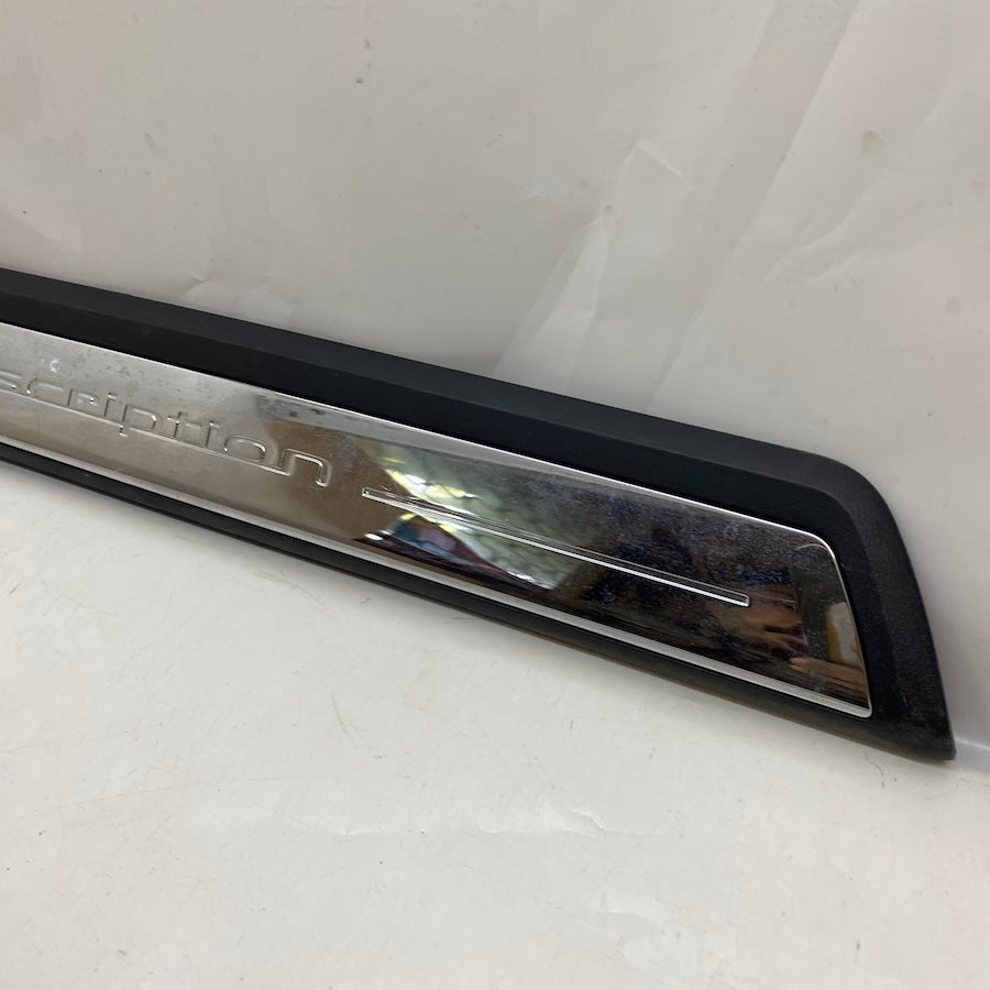 VOLVO V40 R-Desing Ön Kapı Eşik Çıtası 31440446 Orijinal Çıkma