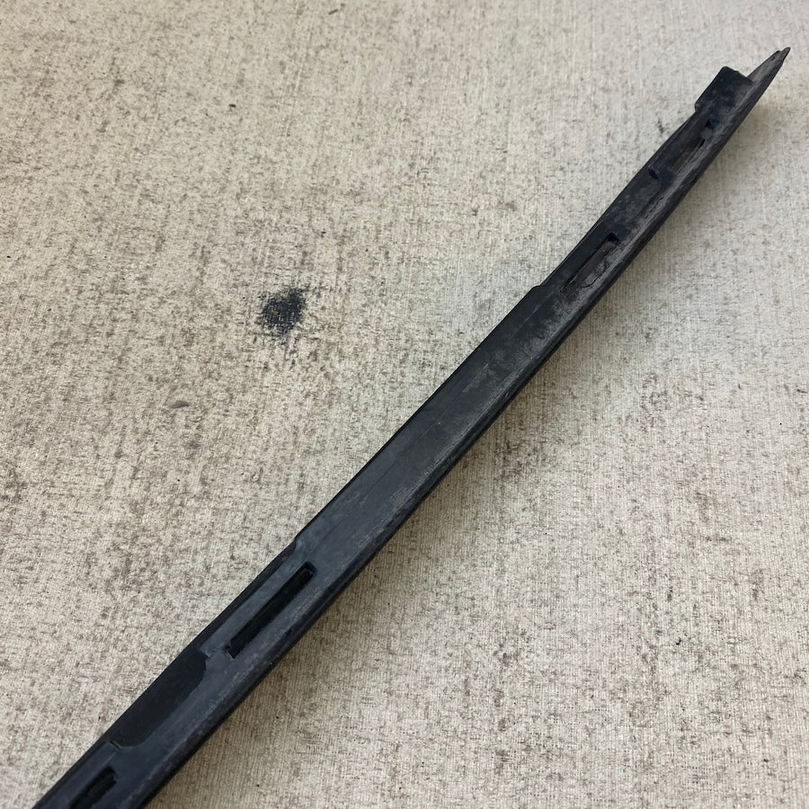 VOLVO V40 Sağ Ön Cam Çıtası 31378573