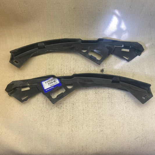 VOLVO V40/S50 Far Alt Braketi 30744957/30744956