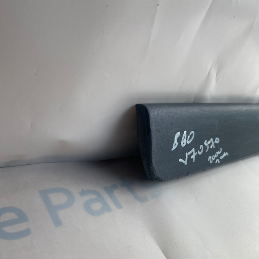 VOLVO V70 Arka Sağ Kapı Çıtası 9484228